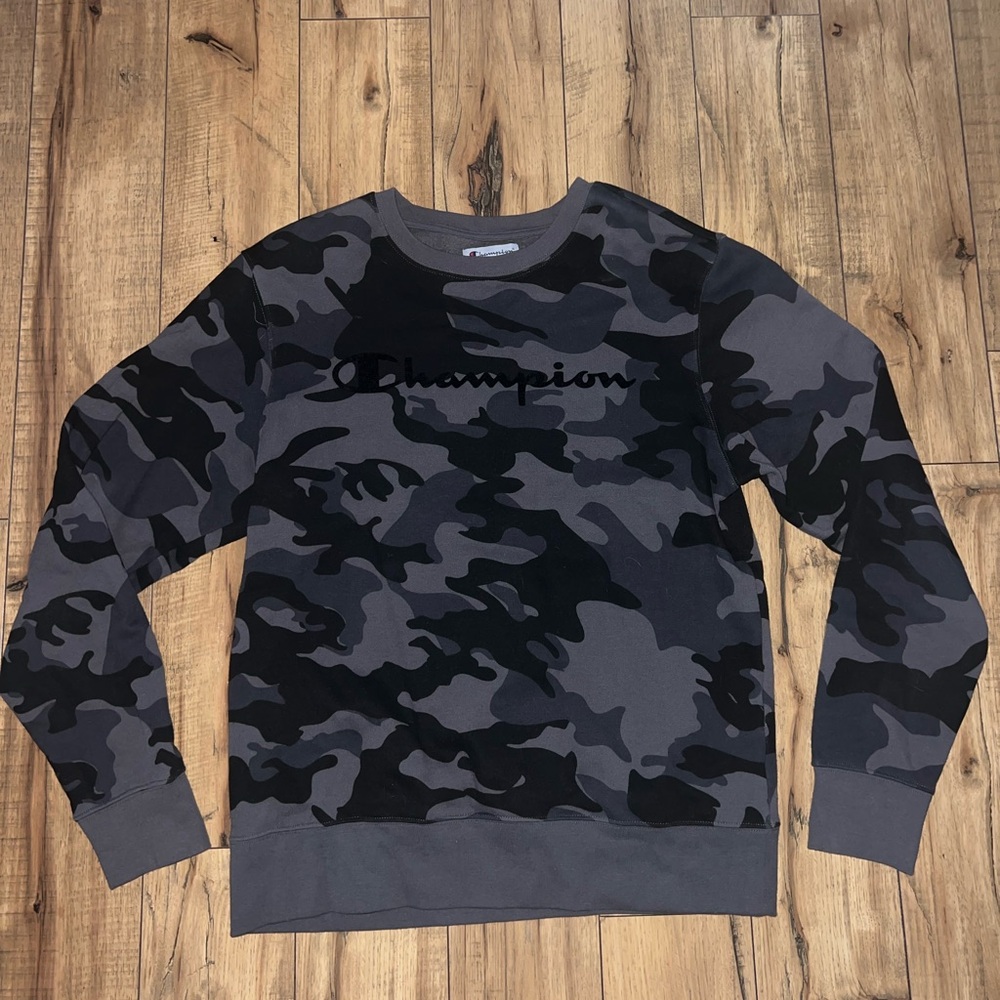 Camo champion crewneck